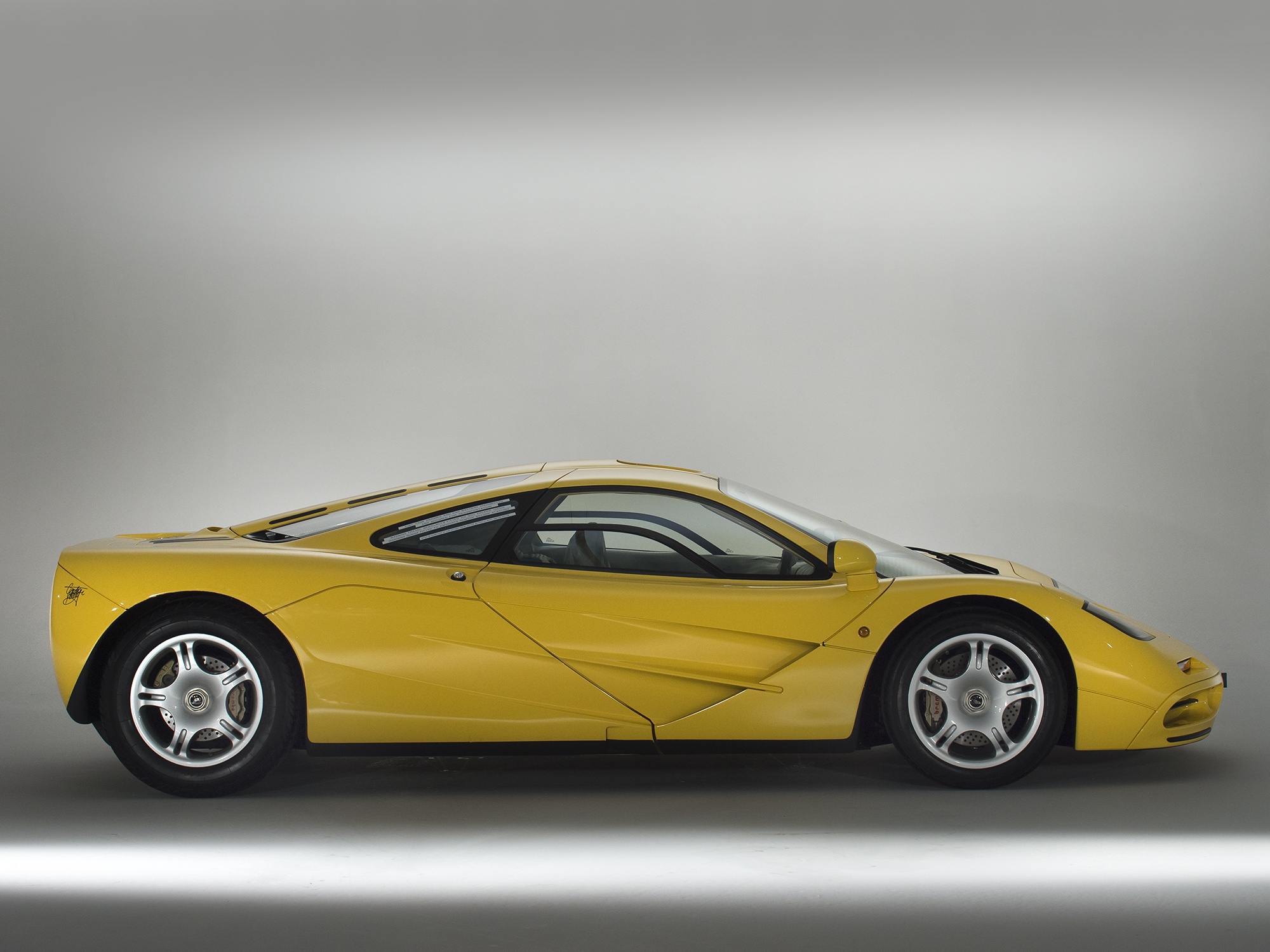 mclaren f1 yellow