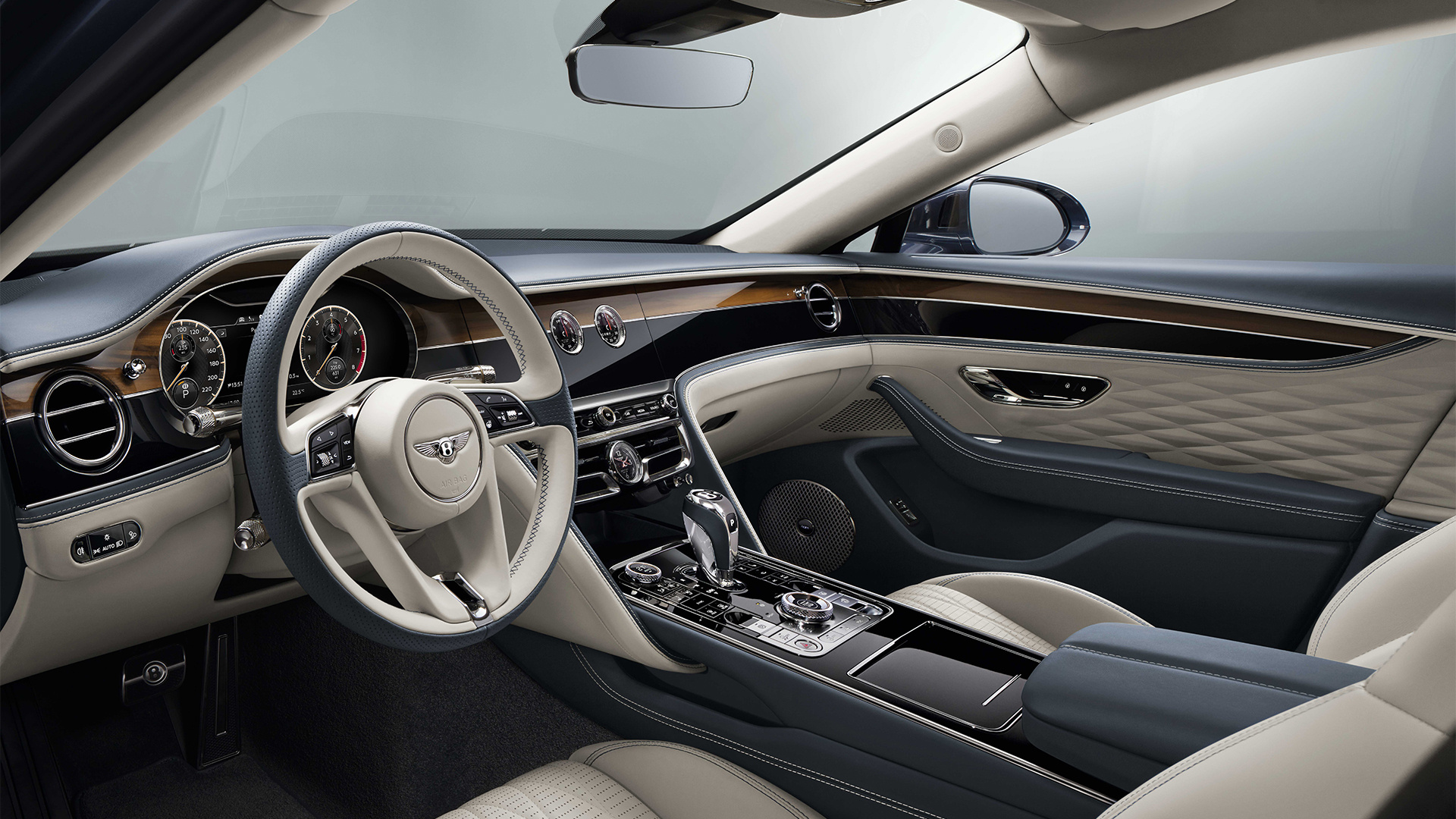 Bentleys Neuer Flying Spur Ist Ein Sportwagen Im Kleid Einer