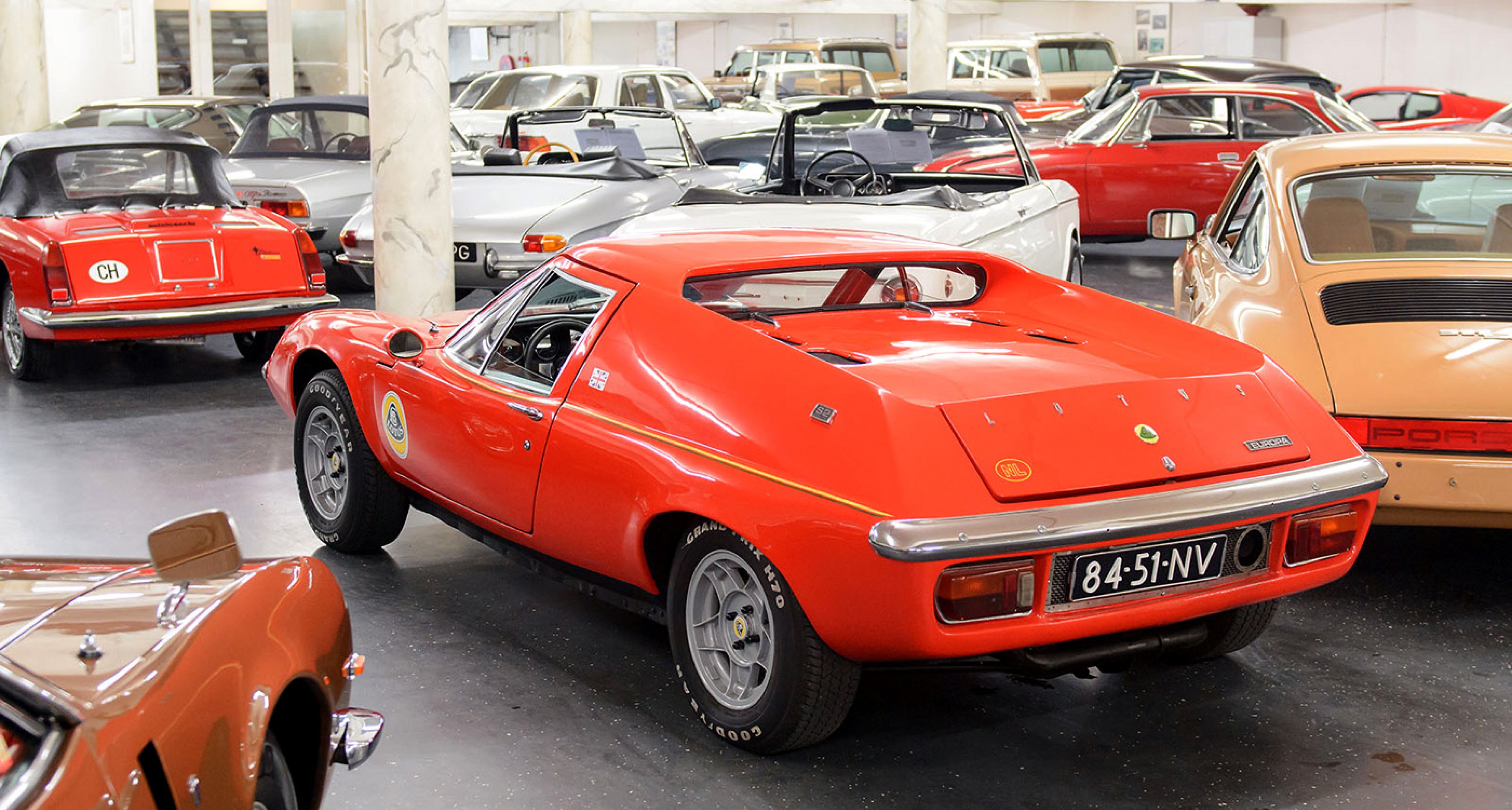 The Gallery Brummen: A shopping centre for the classic driver | Classic ...