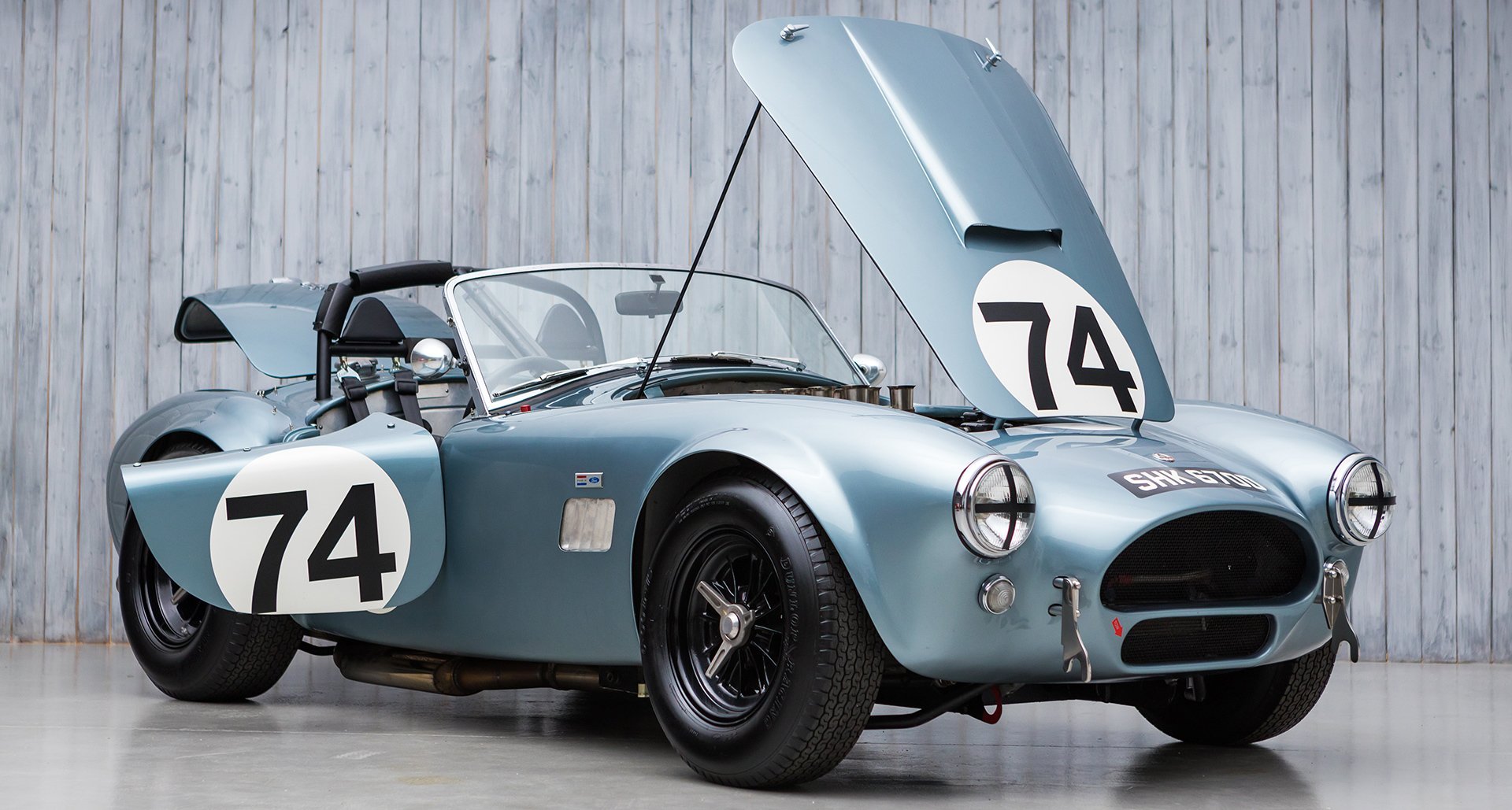 Last Year S Goodwood Tt Winning Ac Cobra Is Looking For A New Home Classic Driver Magazine