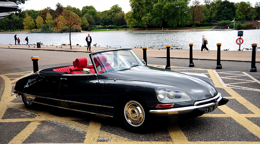 Driven Citroen Ds Decapotable Classic Driver Magazine