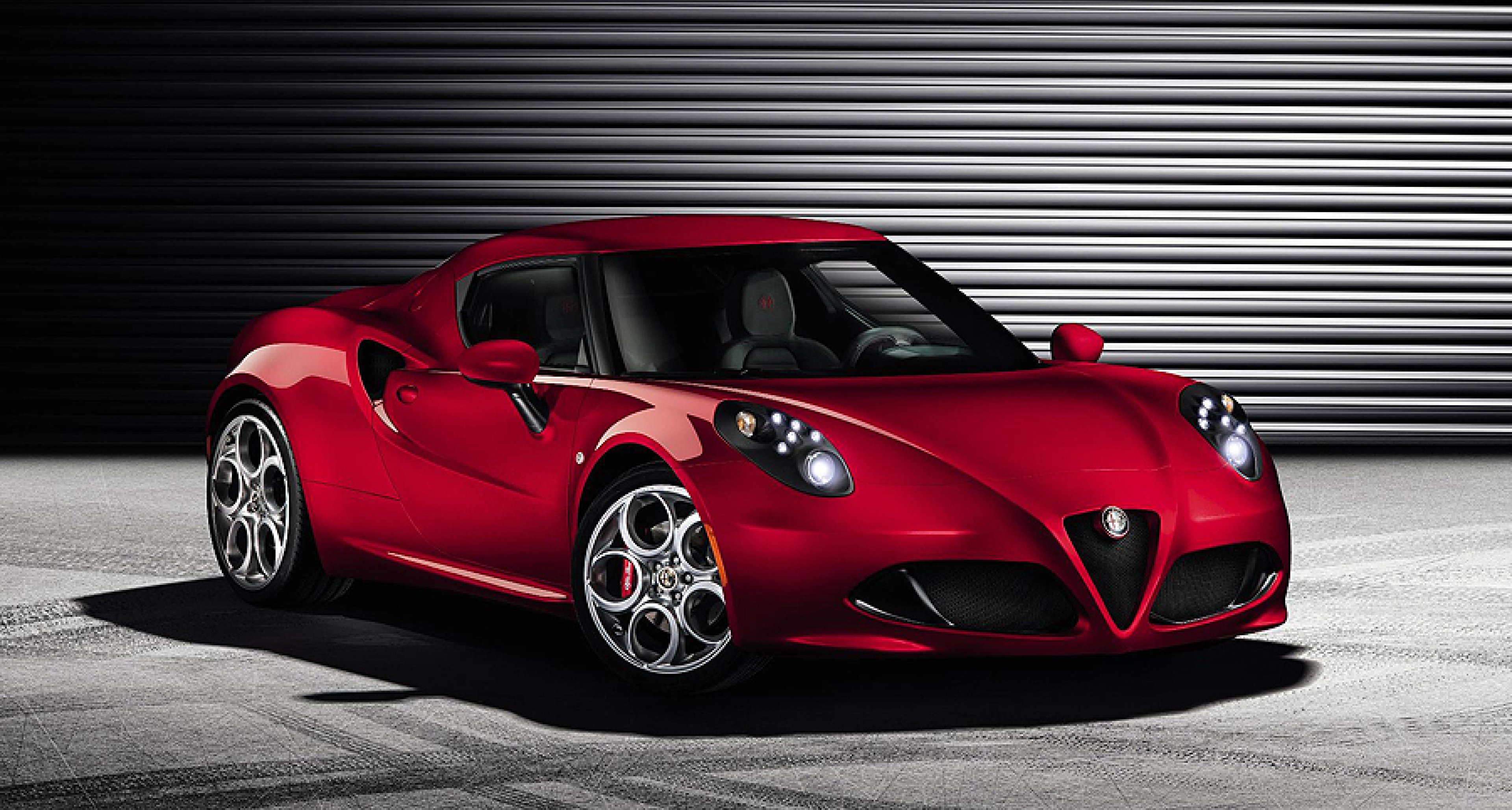 Compact Supercar: Alfa 4C is here at last