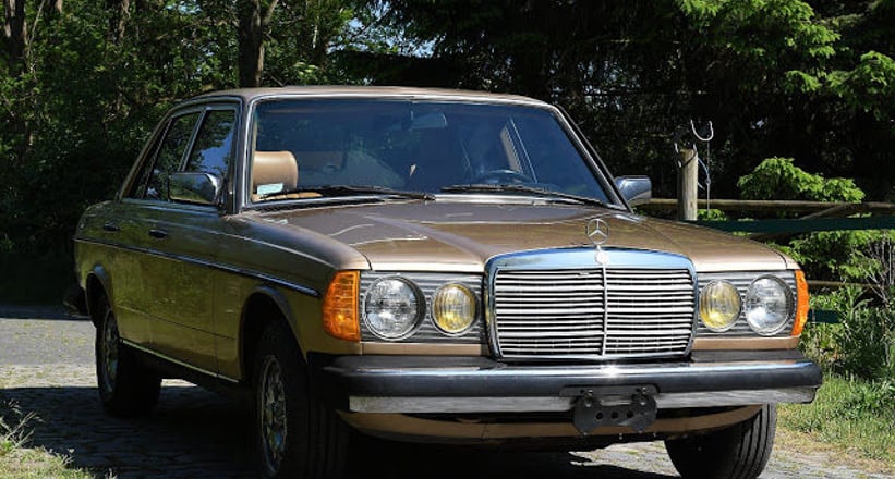 Mercedes Benz 300 Turbo Diesel Sedan Full Options W123