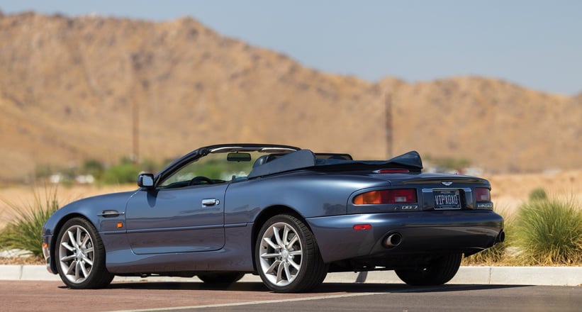 Aston Martin 64 Precio