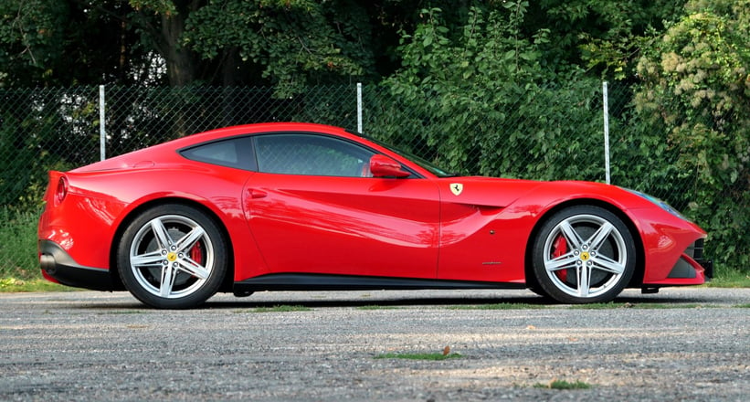 2013 Ferrari F12 Berlinetta Rosso Scuderia 5070km