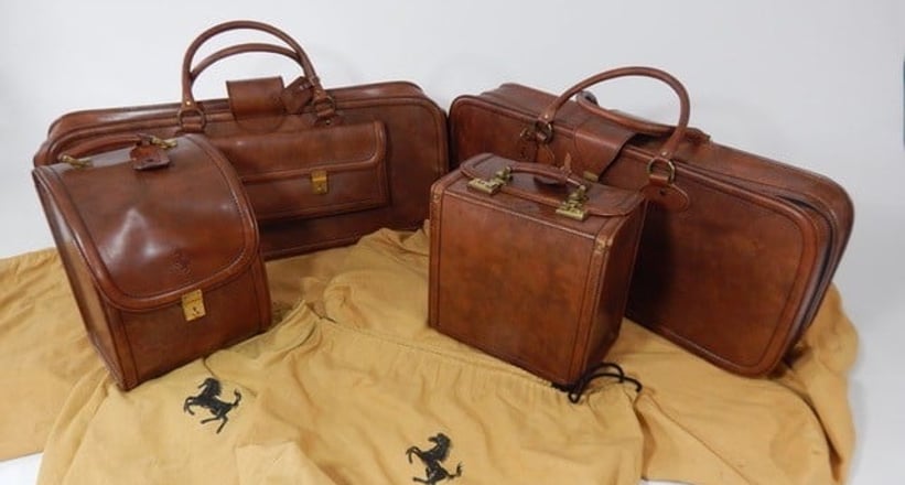 classic luggage sets