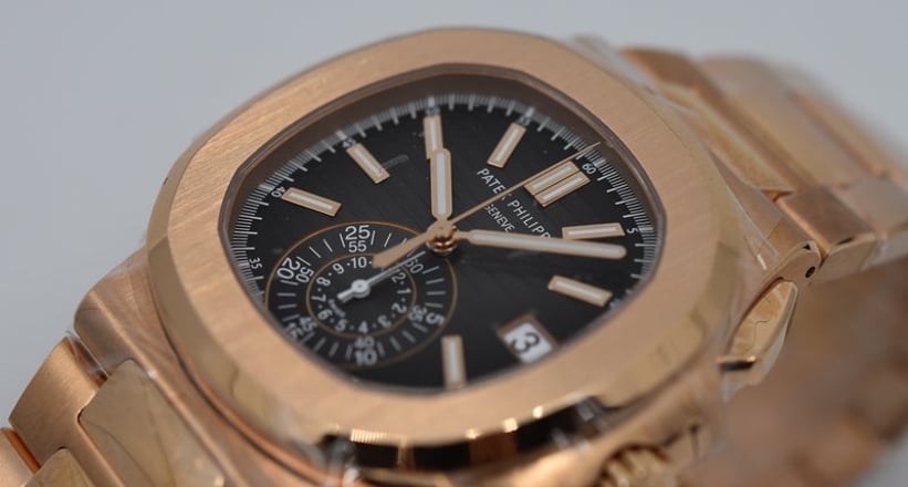 Patek Philippe Nautilus Classic Driver Market