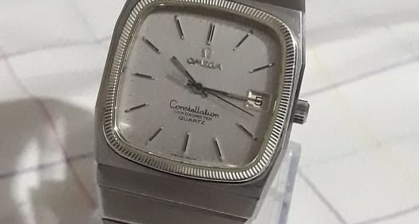 omega constellation chronometer quartz