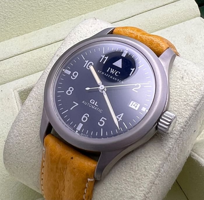 Iwc sales saab watch