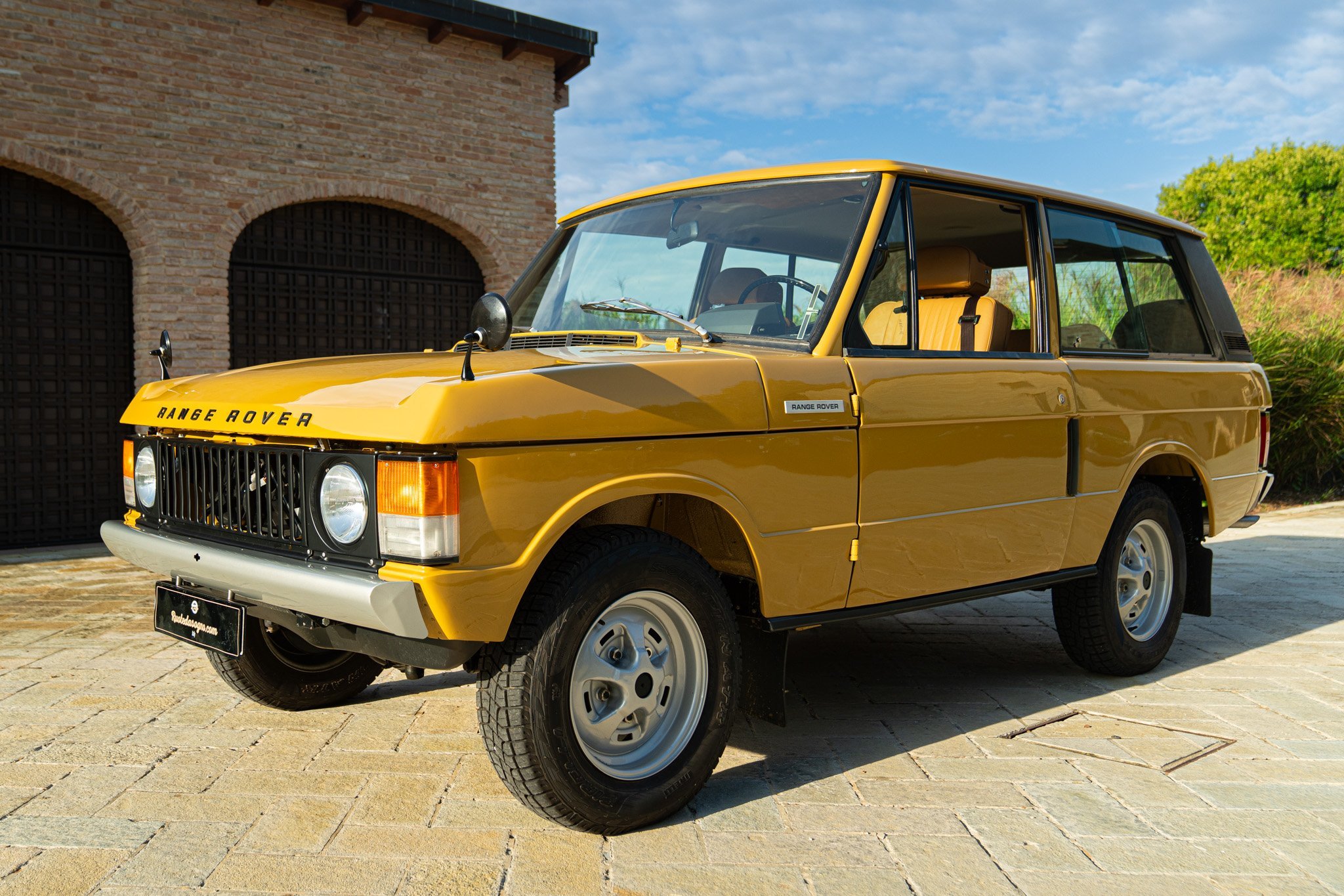 1975 Land Rover Range Rover | Classic Driver Market