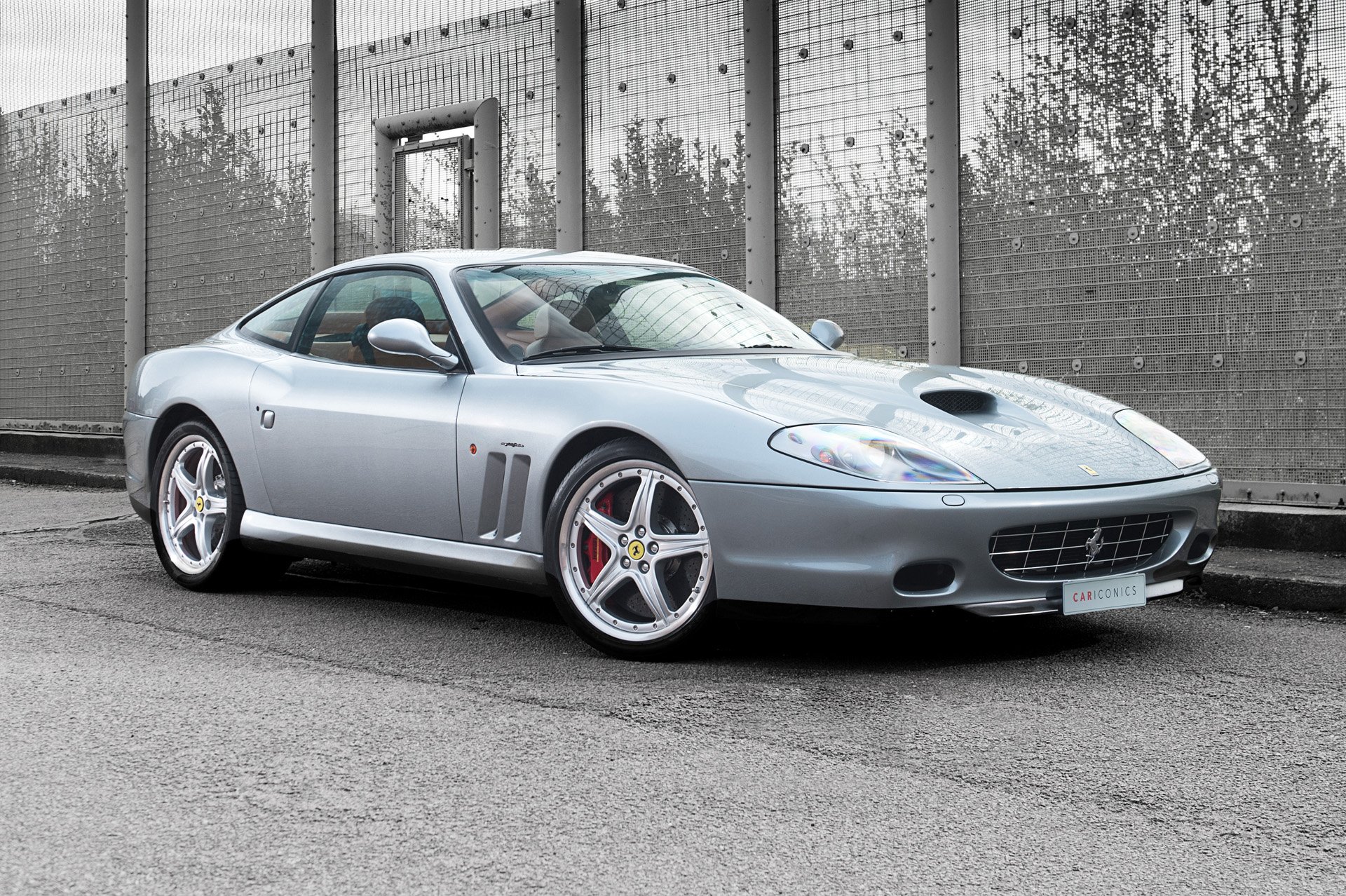 141940-935562-car-20221005_114410-ferrar