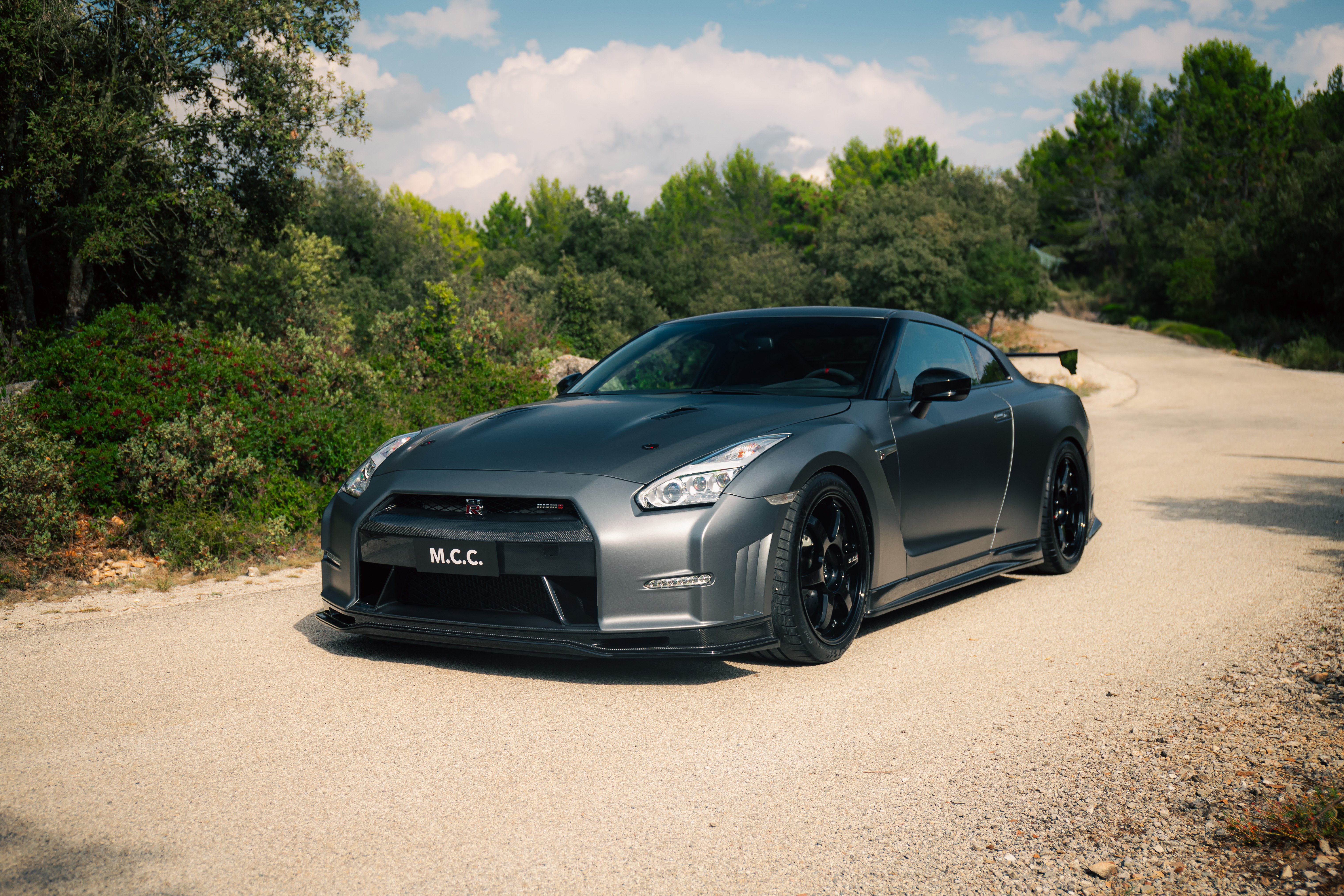 2015 Nissan GT-R - Nismo - Low-Glass Matte Gray | Classic Driver