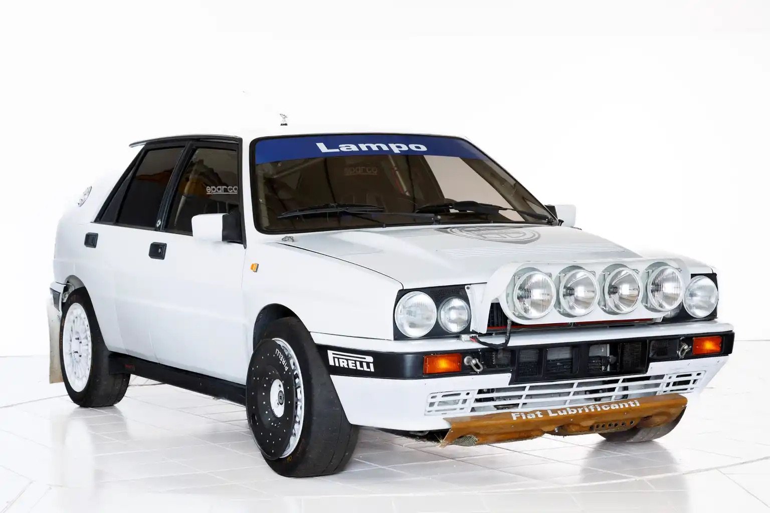 イタレリLancia Delta HF Integrale 16v 1989 1989 Lancia Delta - HF Integrale 16V | Classic Driver Market