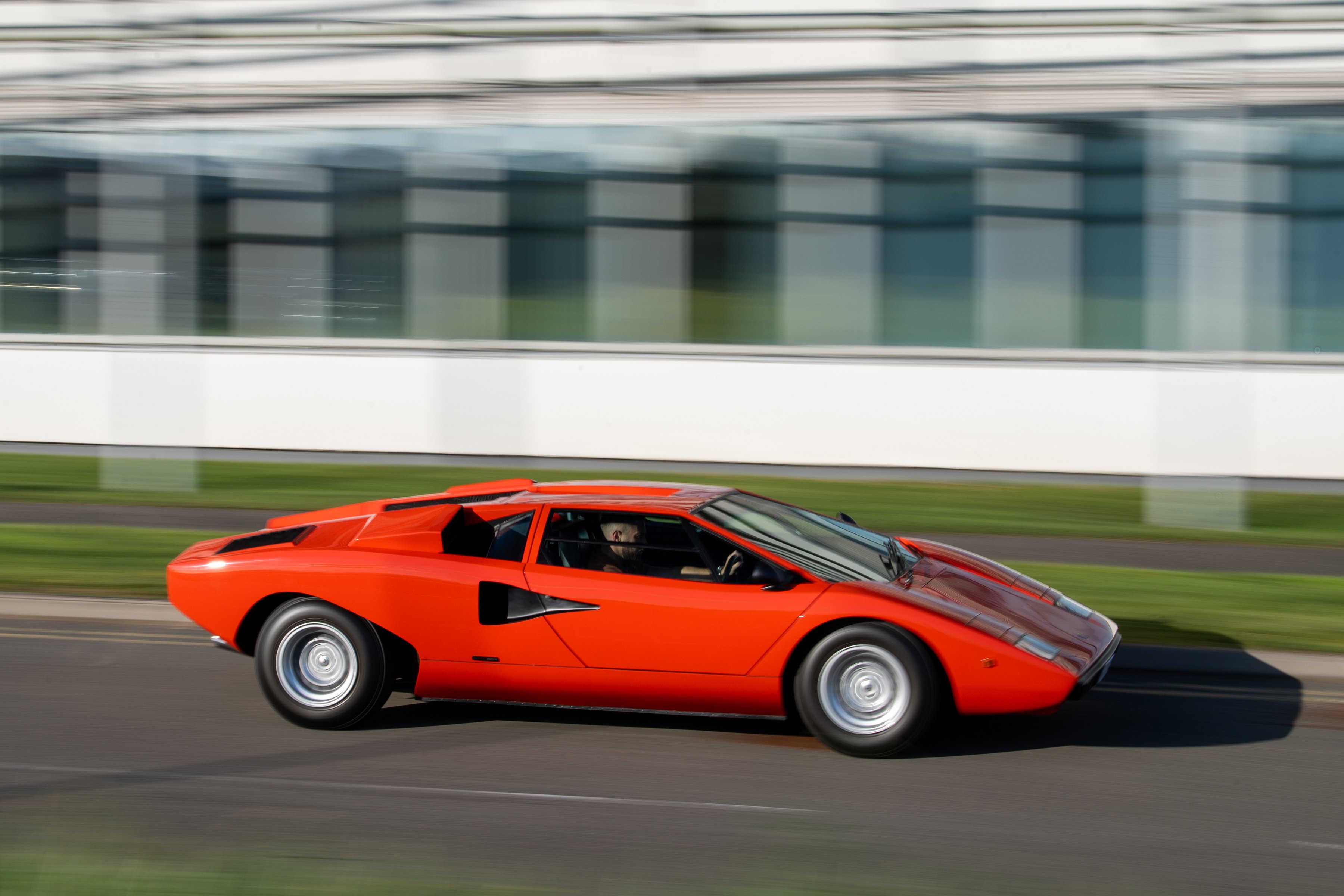 Lamborghini Countach Р¶РµР»С‚С‹Р№