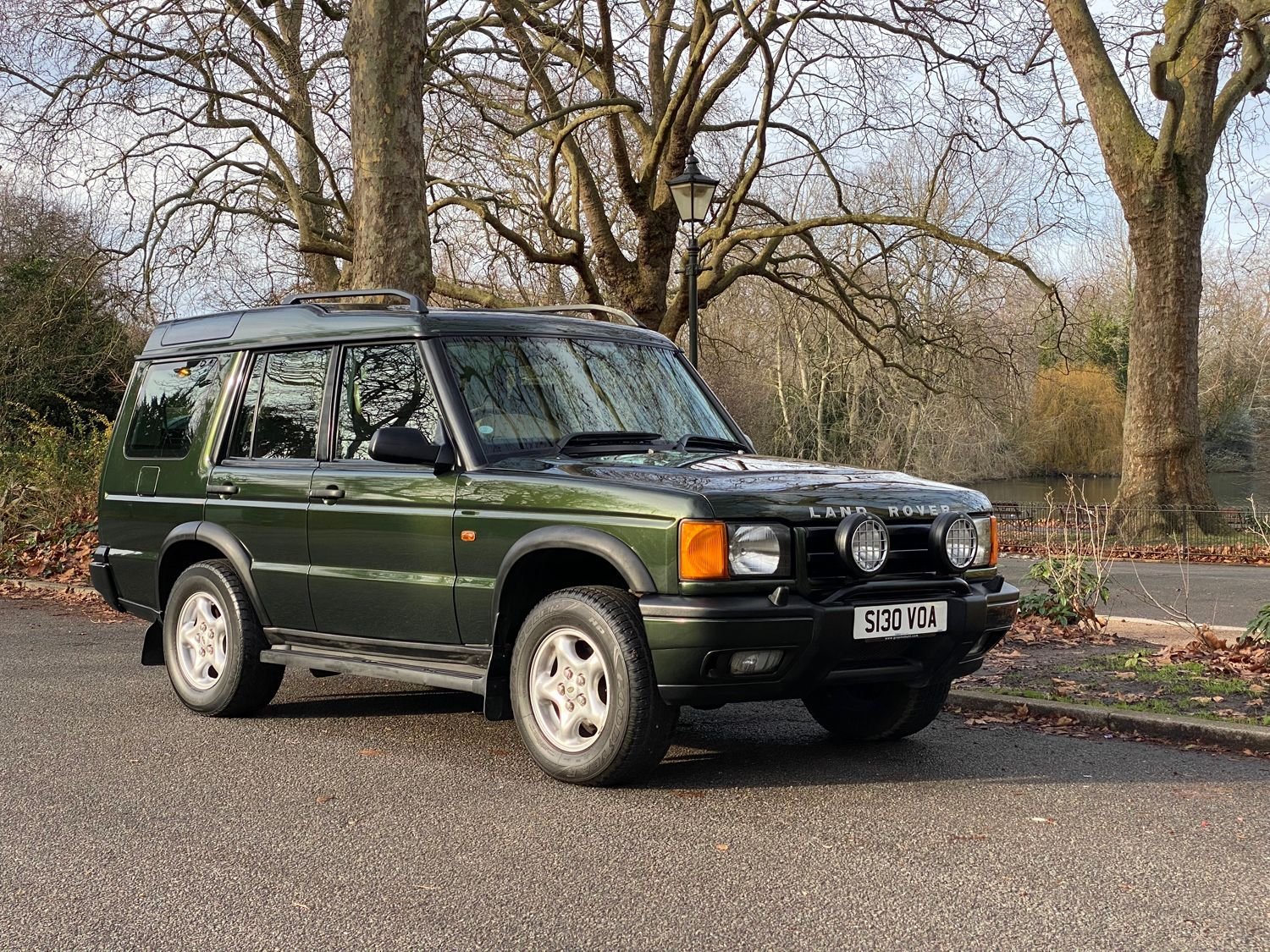 Дискавери 2 отзывы. Land Rover Discovery 2. Land Rover Discovery 1998. Land Rover Discovery 2.7 at. Land Rover Discovery 1998 Зебра.