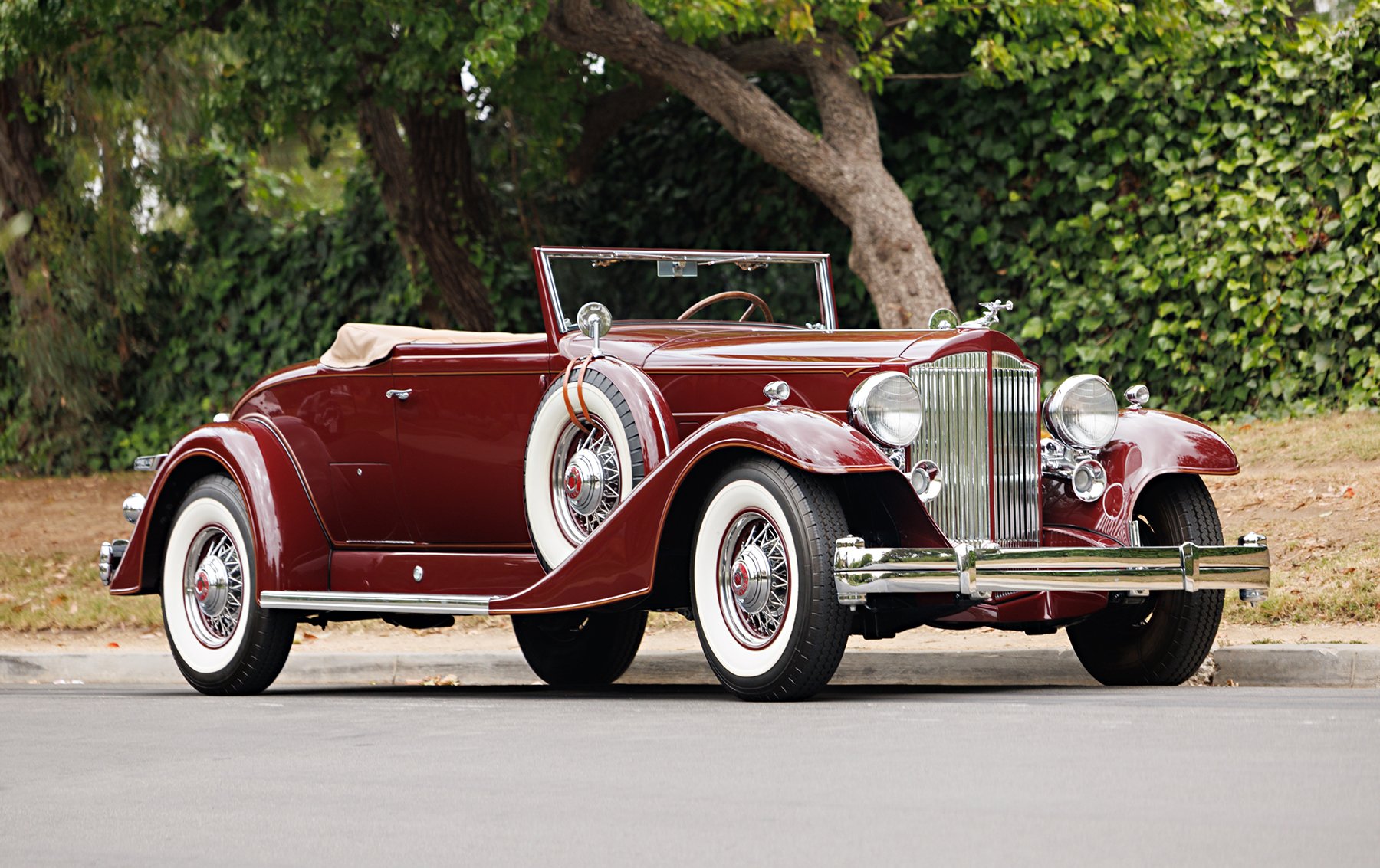 1933 Packard Twelve | Classic Driver Market