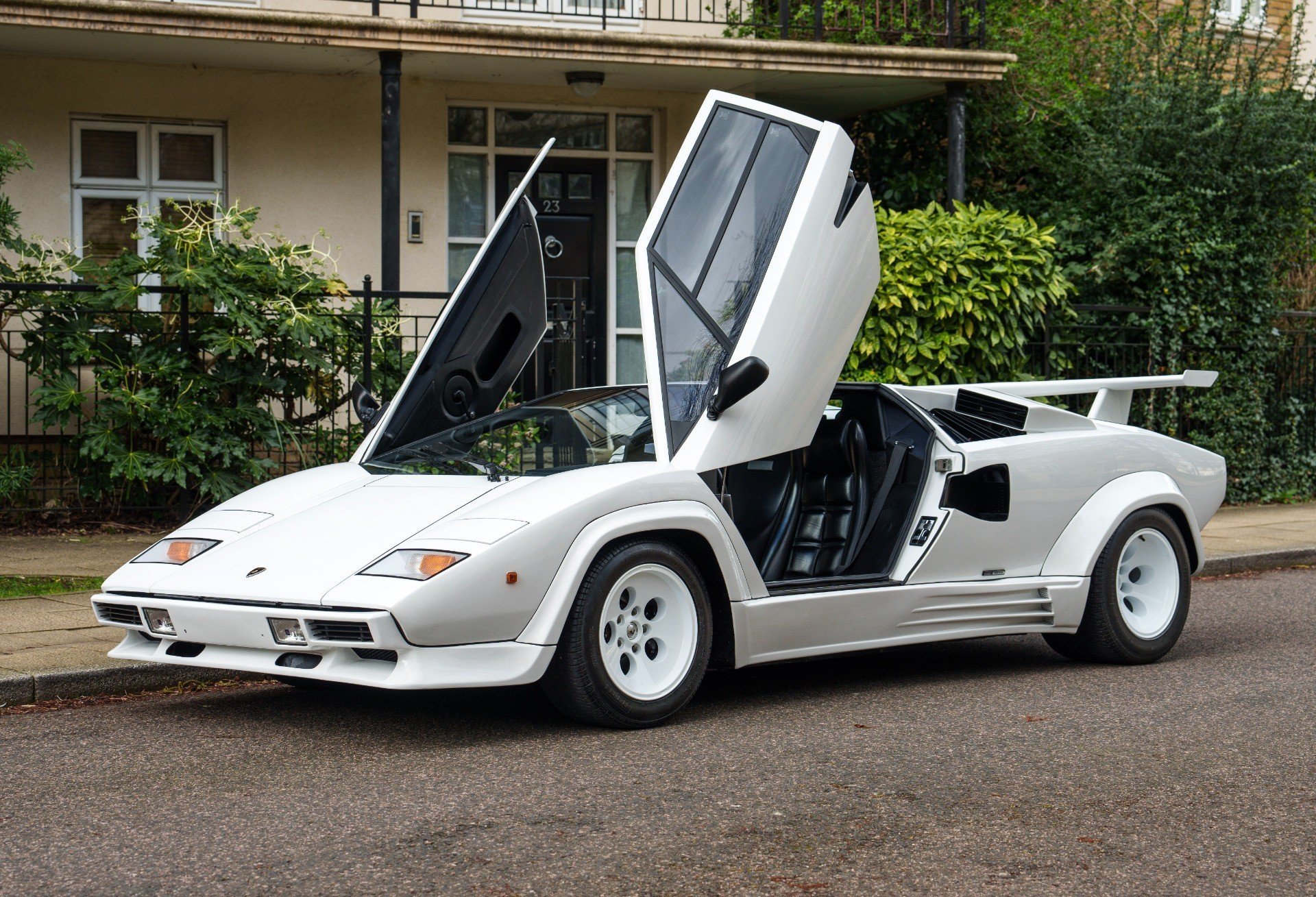 Lamborghini Countach 1988 True Scale Miniatures Bringt Den
