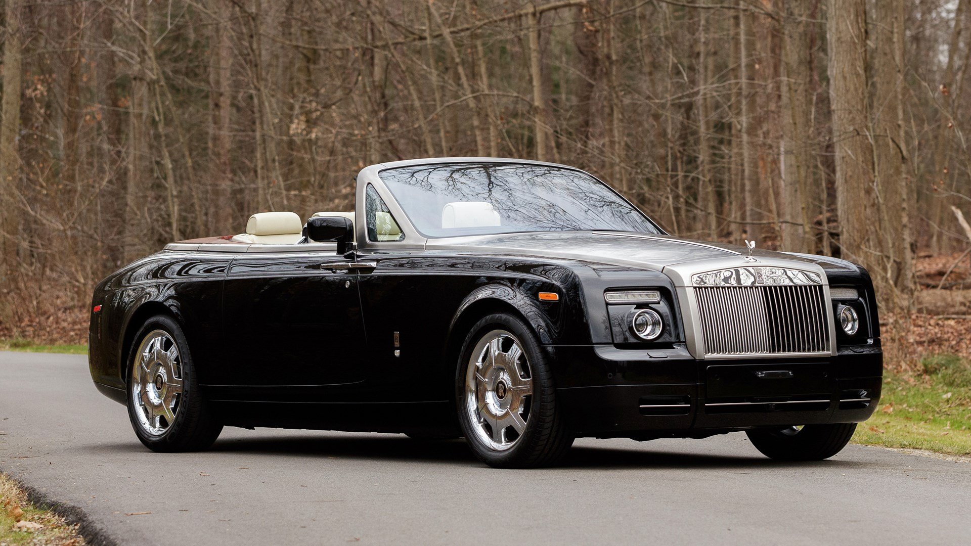 This Stunning Rolls Royce Phantom Drophead Coupe is Selling At No Reserve