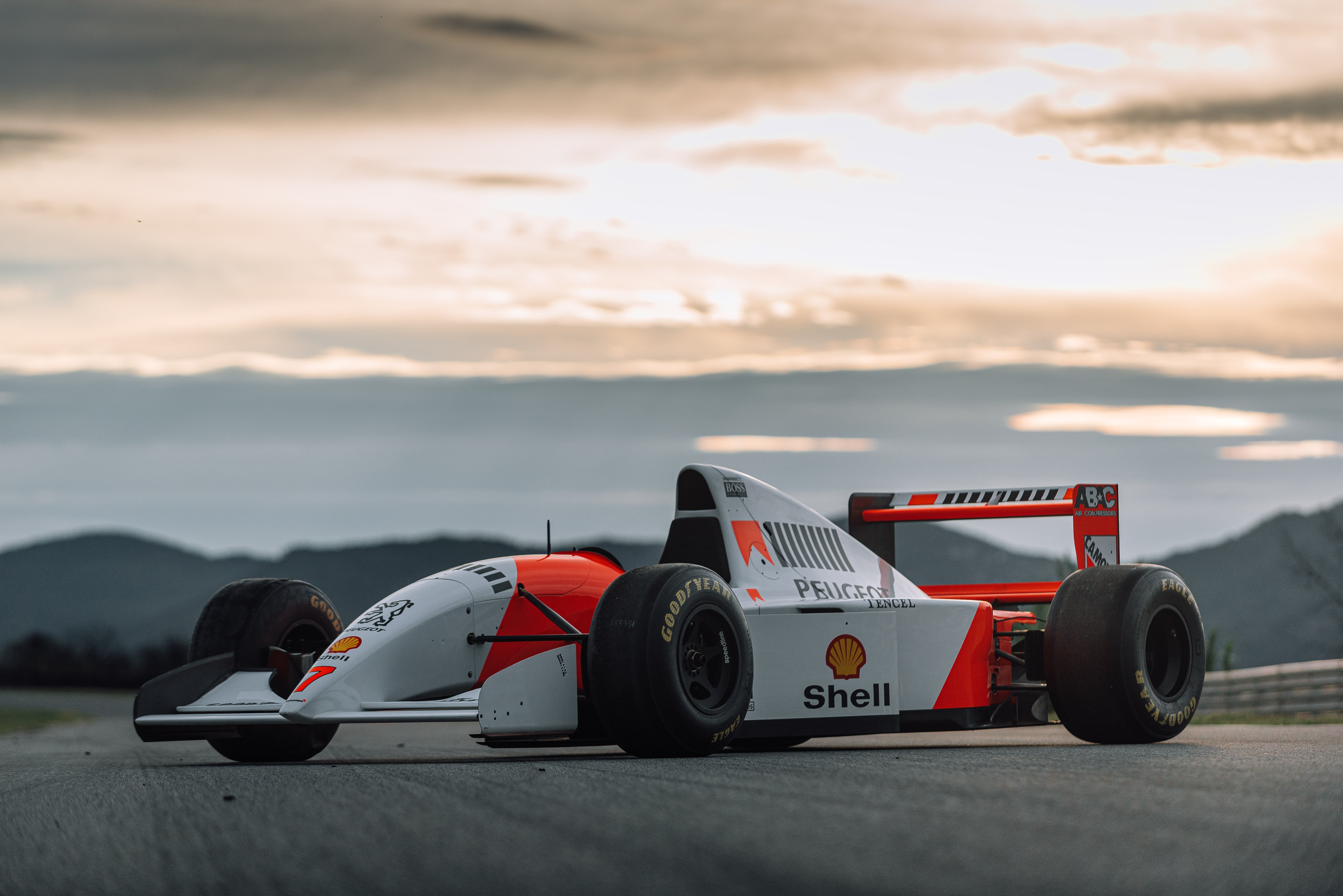 1994 McLaren F1 - Peugeot MP4/9A-07 | Classic Driver Market