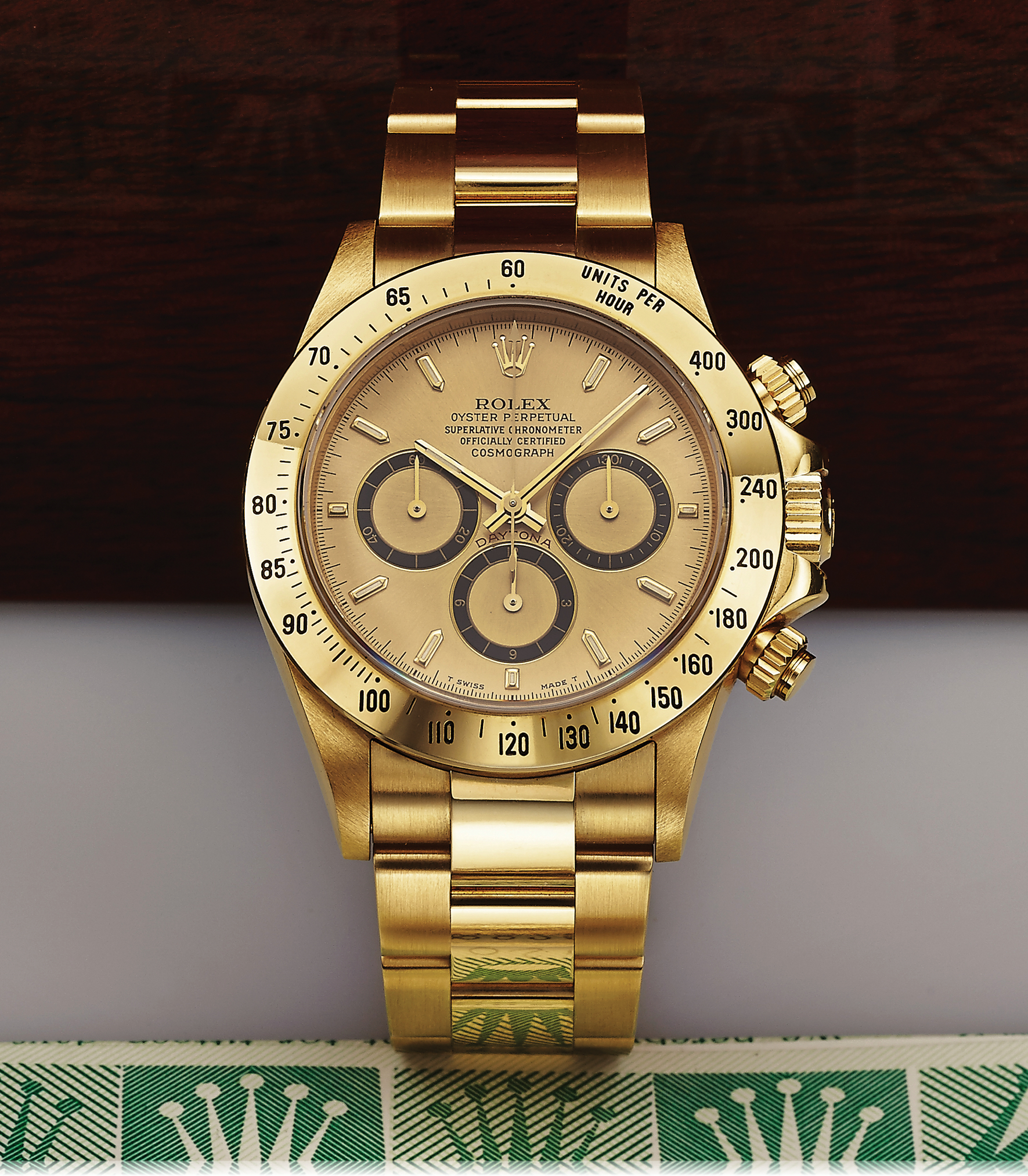 Часы ролекс спб. Rolex Daytona 16528. Rolex Daytona 16528 Gold. Rolex Oyster Perpetual Cosmograph Daytona. Rolex Daytona Perpetual.